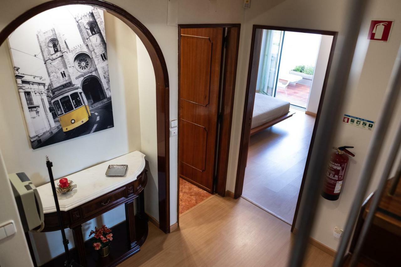Window To The Sea Apartment Oeiras Luaran gambar