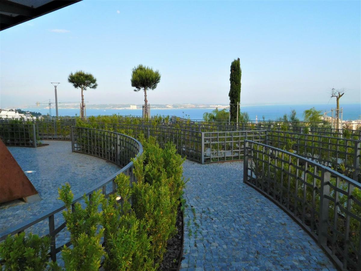 Window To The Sea Apartment Oeiras Luaran gambar