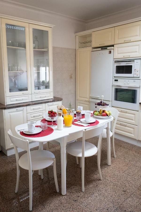 Window To The Sea Apartment Oeiras Luaran gambar