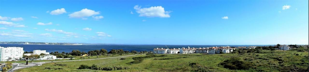Window To The Sea Apartment Oeiras Luaran gambar